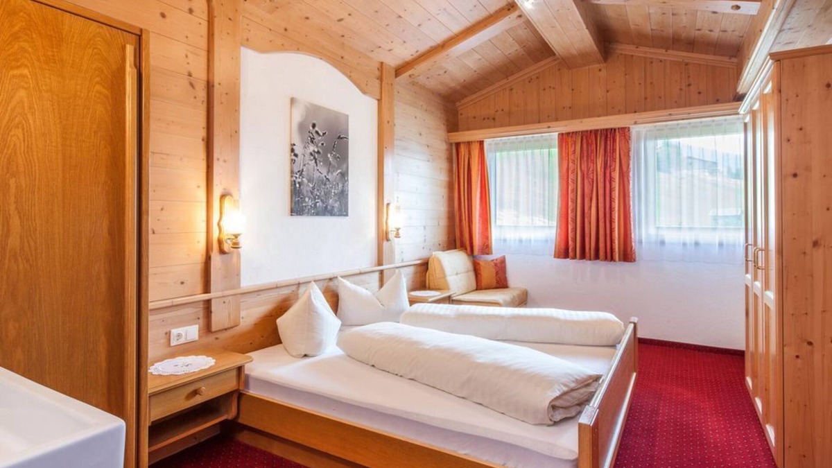 Wenns Apartment | Ferienwohnung Tschirgant - Ferienwohnungen Lechthaler