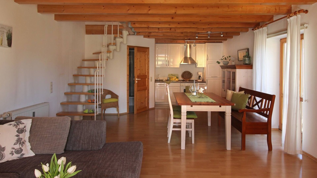 Oberrotweil Apartment | Ferienwohnung Typ 3, 65 qm mit Balkon und 1 Schlafzimmer für max. 4 Personen