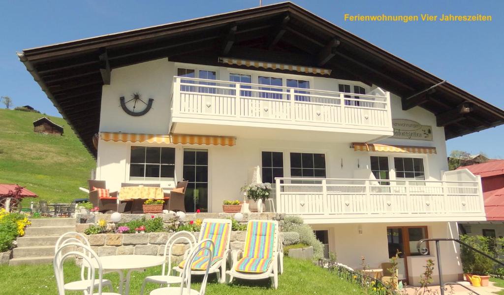 Hirschegg Apartment | Ferienwohnung Vier Jahreszeiten