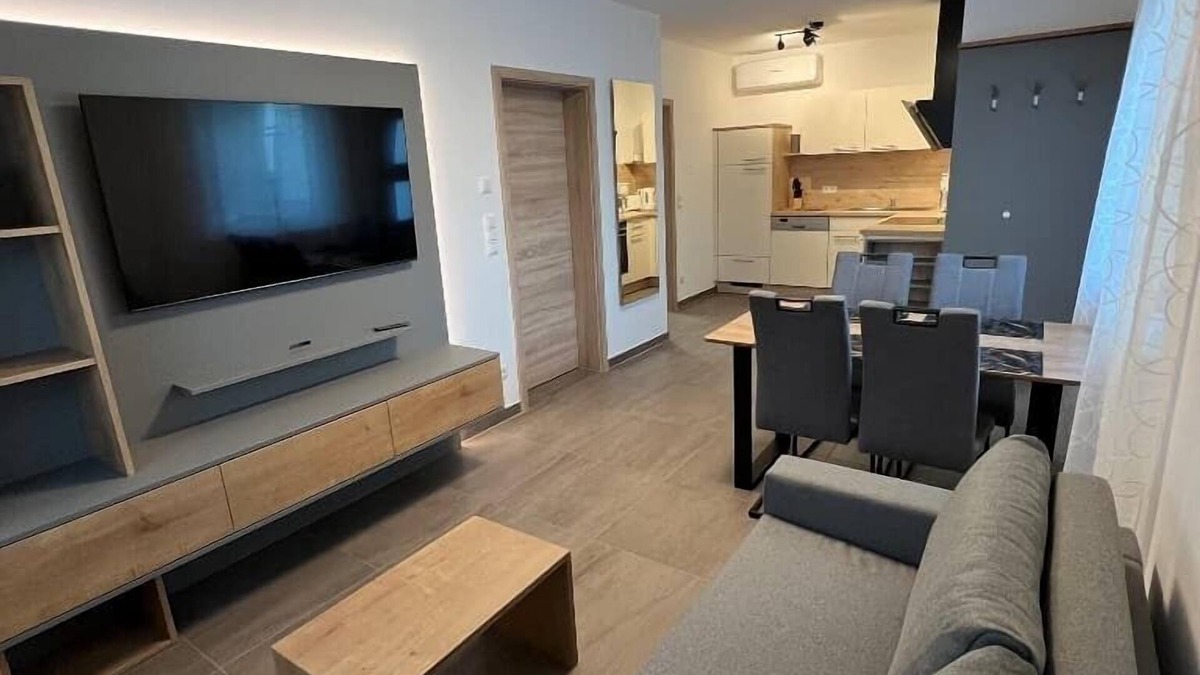 Sinzing Apartment | Ferienwohnung Villa Bachfischer mit Blick ins Grüne