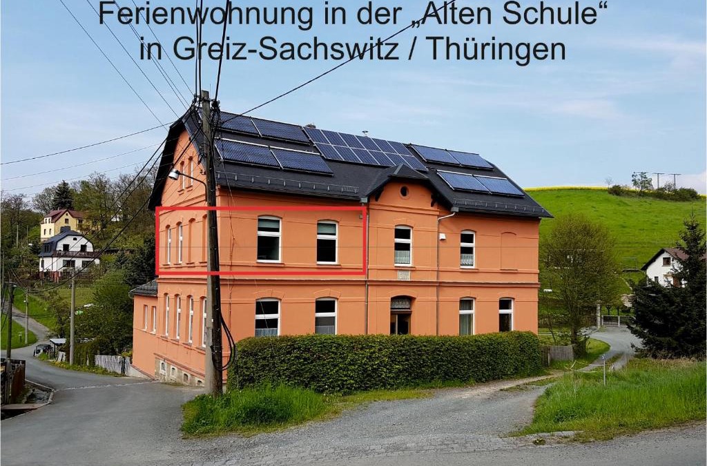 Greiz Apartment | Ferienwohnung West - Alte Schule Sachswitz