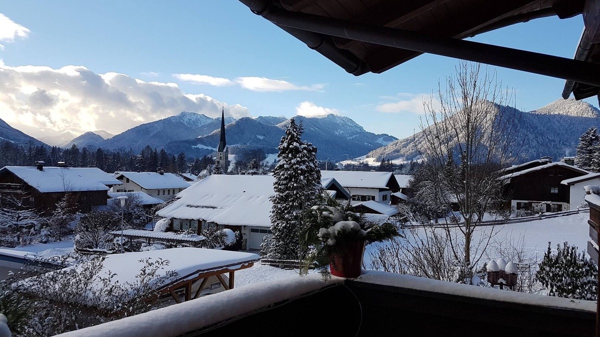 Sankt Valentin Apartment | Ferienwohnung Zirbelstube +mansarde 1 Wohnschlafz. 2 Schlafz. Terr., Wlan, Max. 6 P
