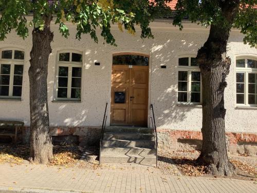 Penkun Apartment | Ferienwohnung - Zu den zwei Linden