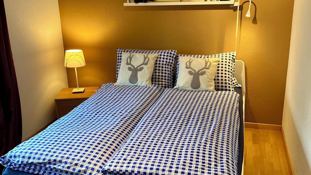 Steffisburg Apartment | Ferienwohnung Zulg- with separate Garden Tiny House for up to 9 People
