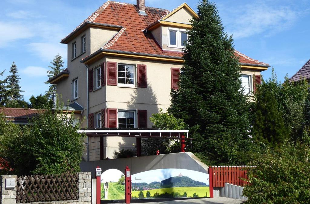 Arnstadt Apartment | Ferienwohnung zum Riesenlöffel
