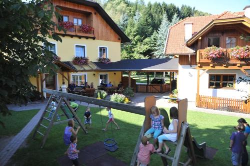 Trebesing House | Ferienwohnungen Simonbauer