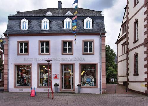 Merzig Apartment | Ferienwohnungen Stadt Merzig Appartement Piatti und Appartement Bücherliebe