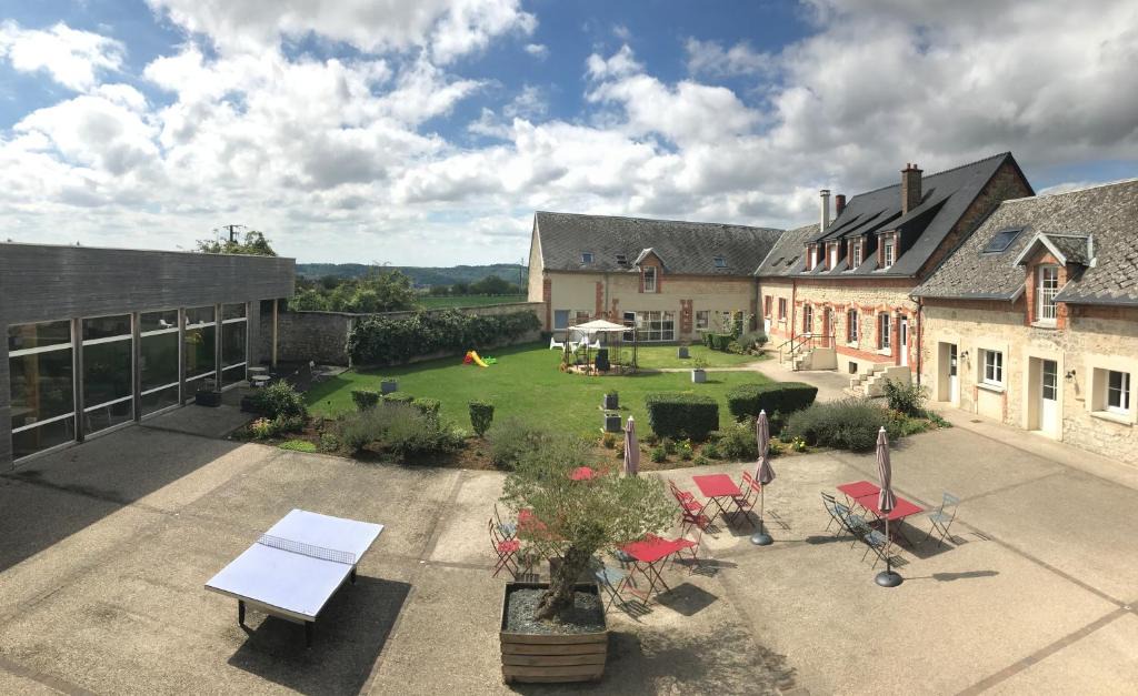 Monampteuil Resort | Ferme Du Chateau