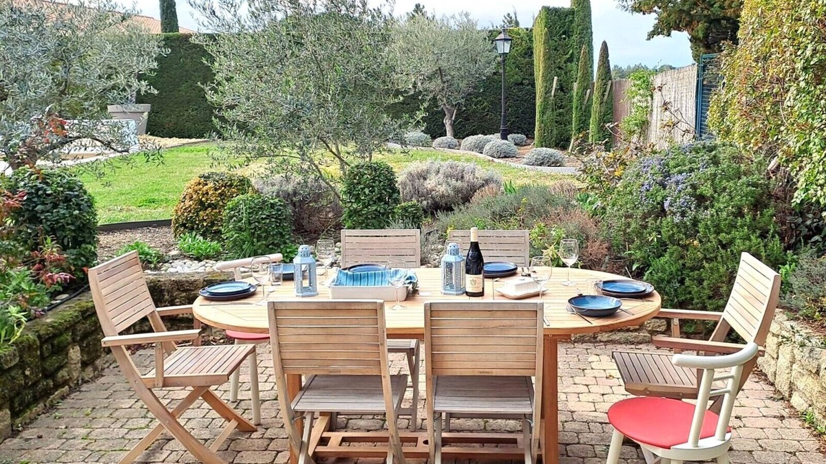 Seguret House | Ferme St Joseph