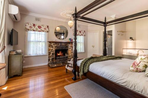 Mount Dandenong Villa | Fern Cottage - Mt Dandenong romance