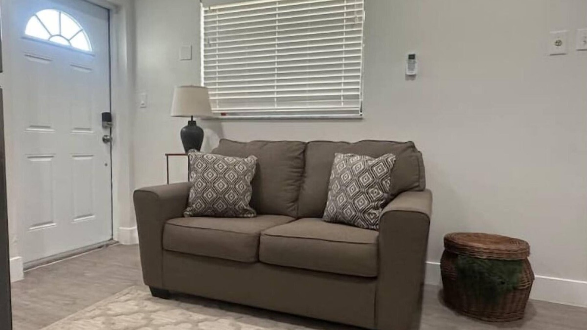 Miami Gardens House | Fern Gully Inn