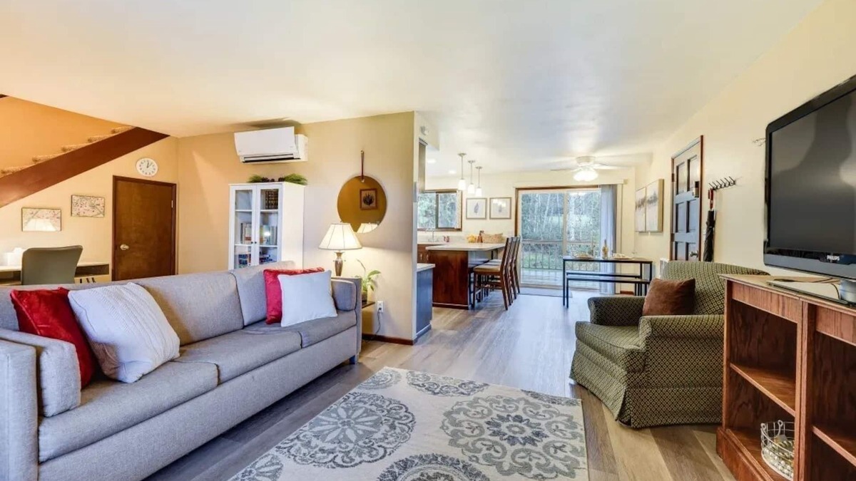 Adna House | Fern Hill Retreat
