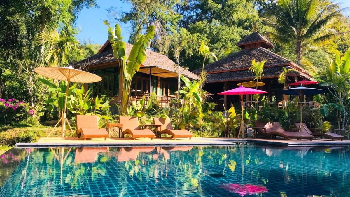 Chong Kham Hotel | Fern Resort