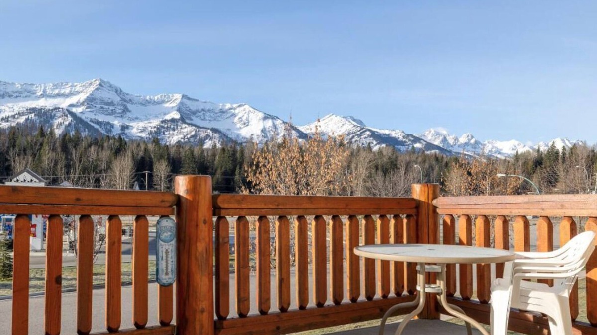 East Kootenay Condo | Fernie Riverside 3 Bedroom Condo - Mountain View