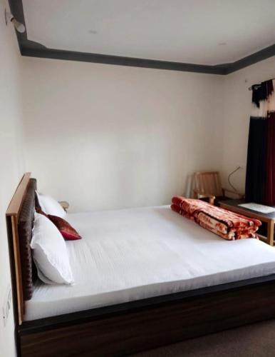 Hunder Bed & Breakfast | Feroz Homestay Ladakh by LexStays