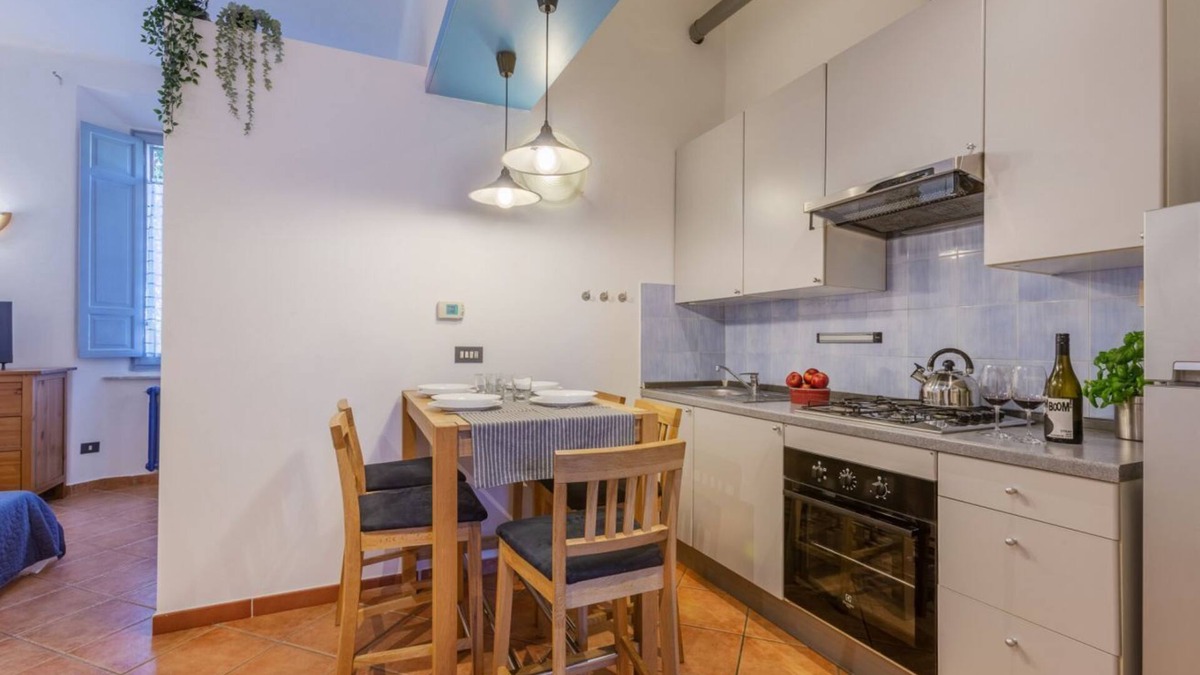 Ferrara Apartment | Ferrara Station Essential Apartment w/parking