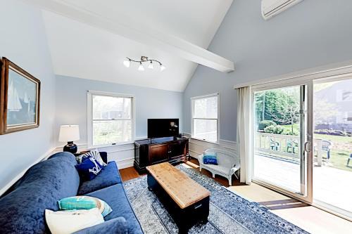 Falmouth Heights House | Ferry Harbor Cottage