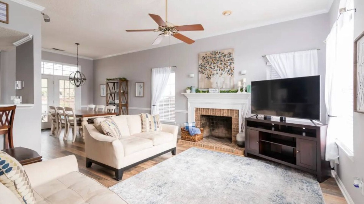 Paw Creek House | Few Mins to Ballantyne-Pet Friendly-1 Level Home-Private Plunge Pool in Backyard
