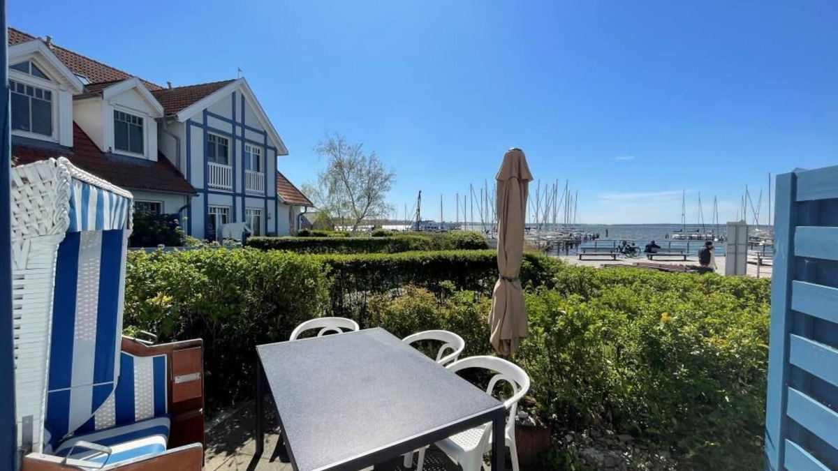 Alt Gaarz Apartment | Fewo 33 "ferienwohnung am Reriker Yachthafen mit Salzhaffblick"