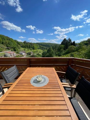 Grein Apartment | Fewo Anna - ruhig gelegen, mitten in der Natur, unmittelbar am Neckarsteig