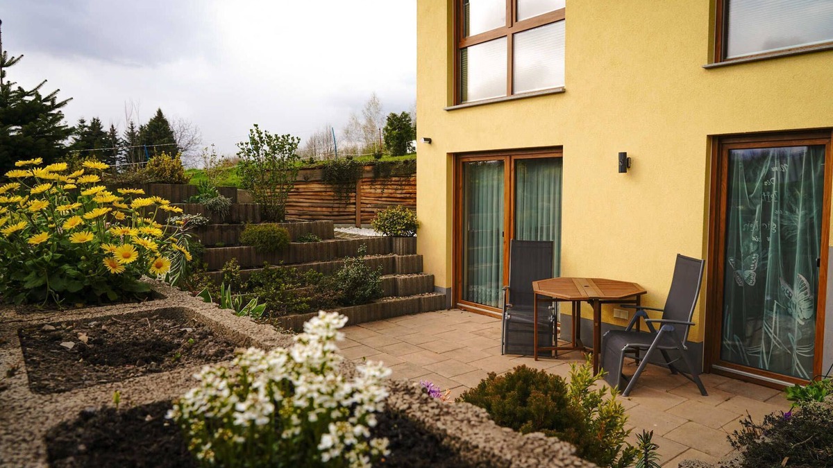Bahretal Apartment | Fewo Hellerswiesen/workers' accommodation - Fewo Hellerswiesen