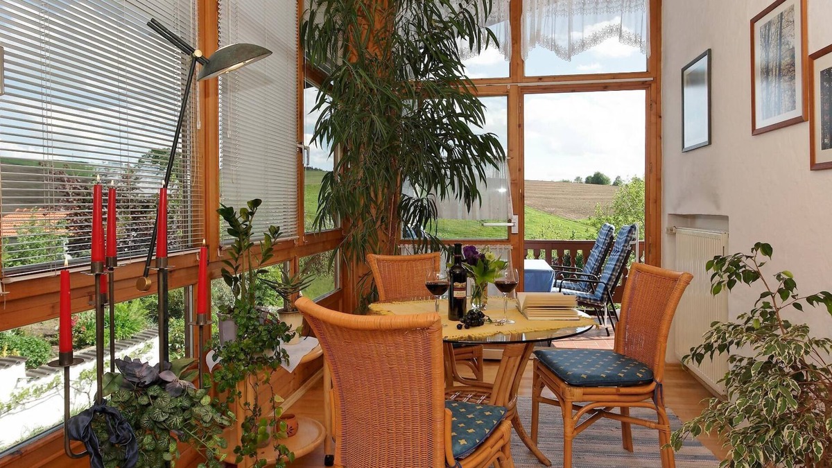 Tittling Apartment | FeWo mit Balkon | 56qm große, gemütliche Nichtraucher-FeWo im 1.OG