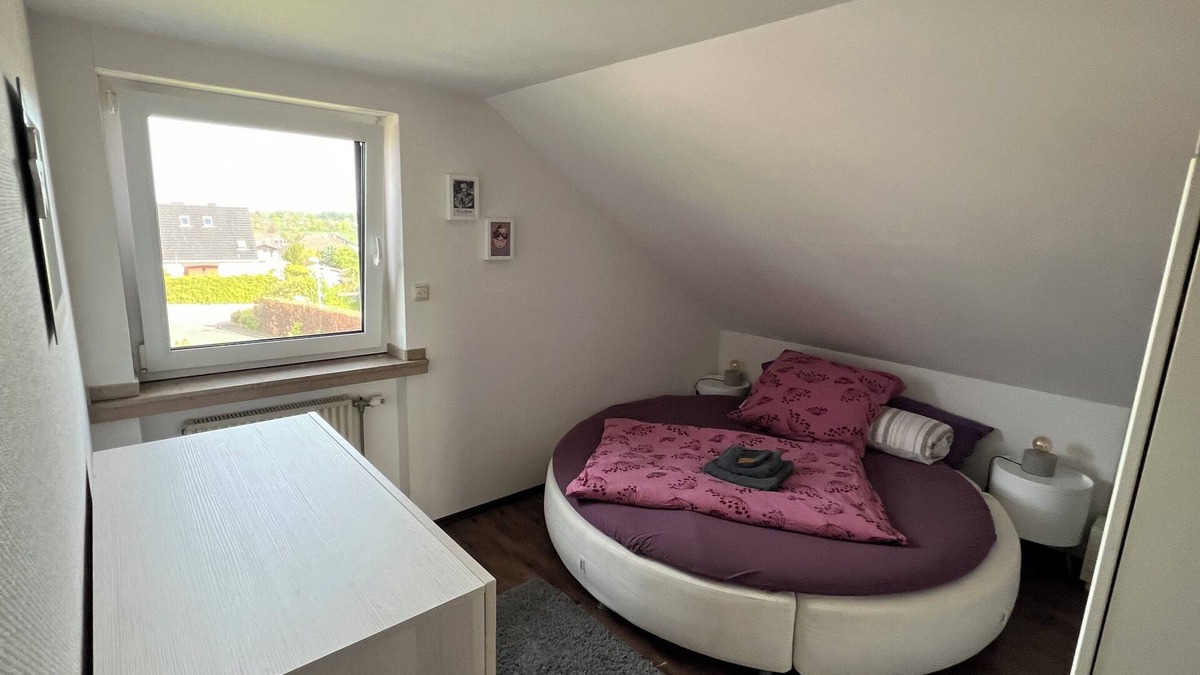Zulpich Apartment | FeWo Sternenblick - in the heart of the Voreifel