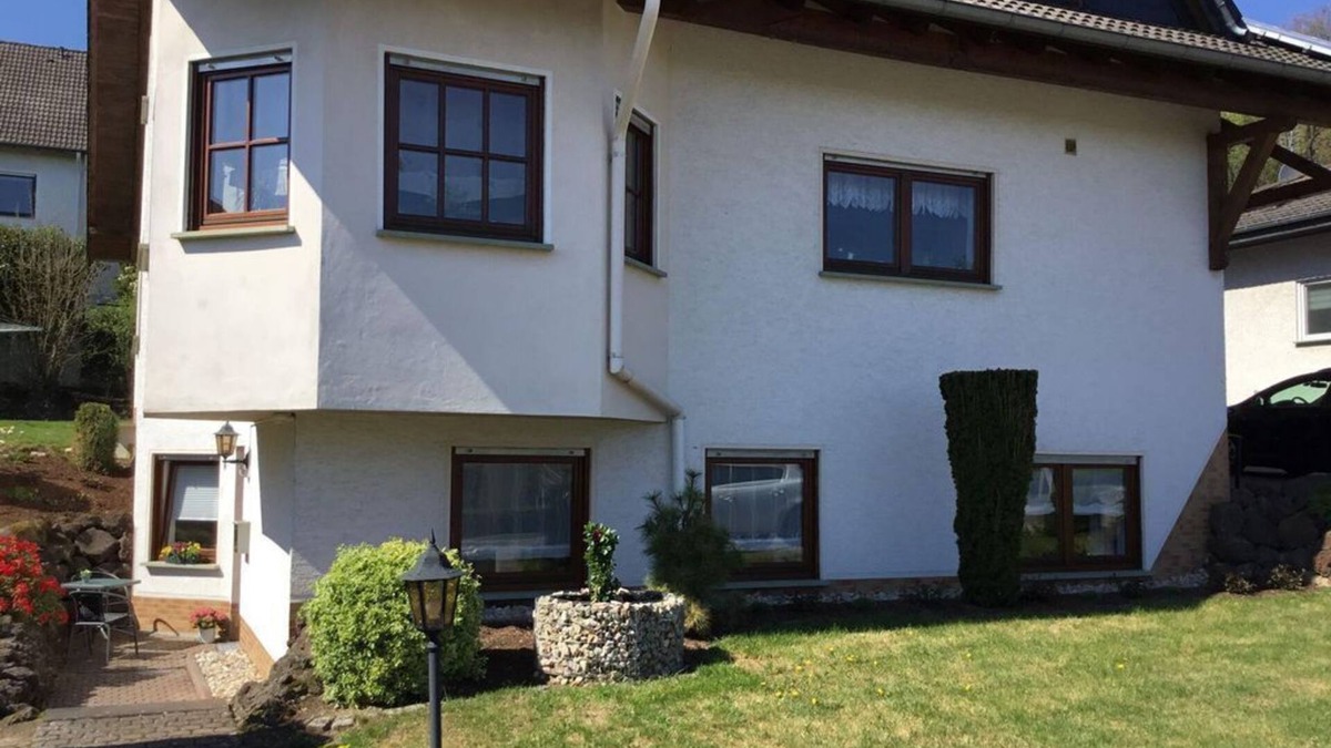 Emmelshausen Apartment | Fewo Zum Heilbrünnchen - apartment/apartment, bathtub, 1 bedroom