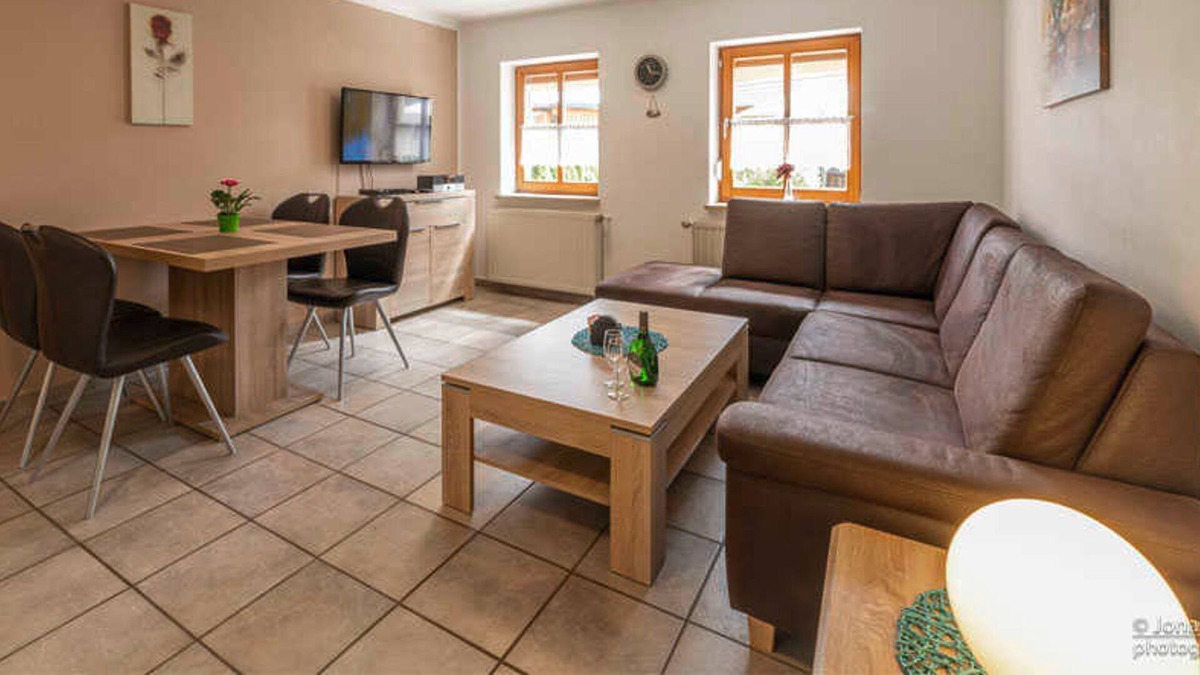 Bernheck Apartment | Fewo2 Yellow Daffodil - House Maul