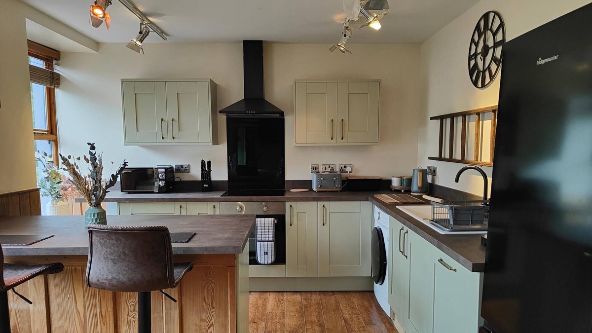 Beddgelert Apartment | Fflat Eryri - One Bedroom Apartment with Sofa Bed