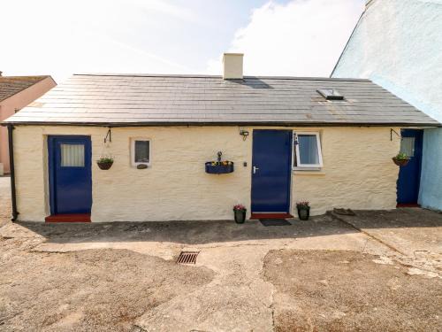 Trefin House | Ffynnon Tom