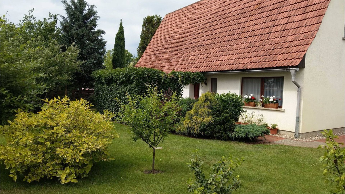 Monkebude Apartment | FH Annette - holiday home