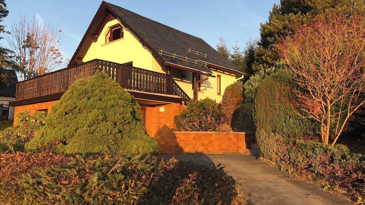 Breitenbrunn/Erzgeb. House | FH in the hiking and biking region Westerzgebirge, 700 m above sea level, south-facing slope, valley view