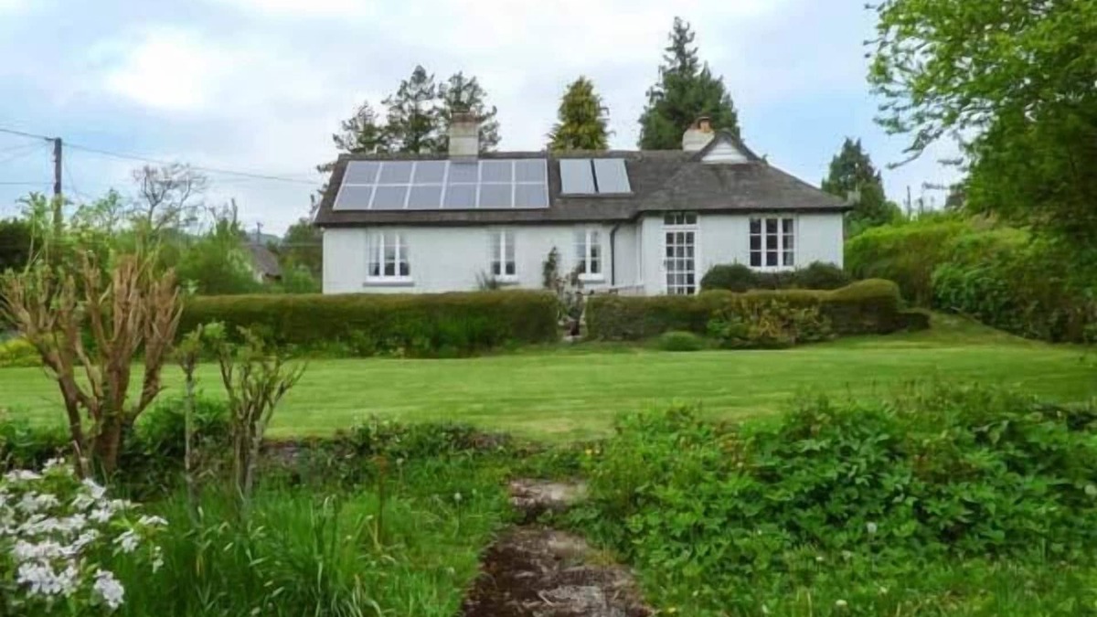 Bucknell Cottage | FIDDLERS GREEN, family friendly, with open fire in Bucknell