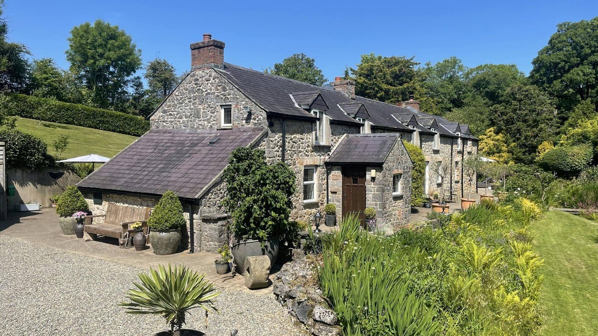 St. Florence Cottage | Fiddlers Green Cottage, Tenby