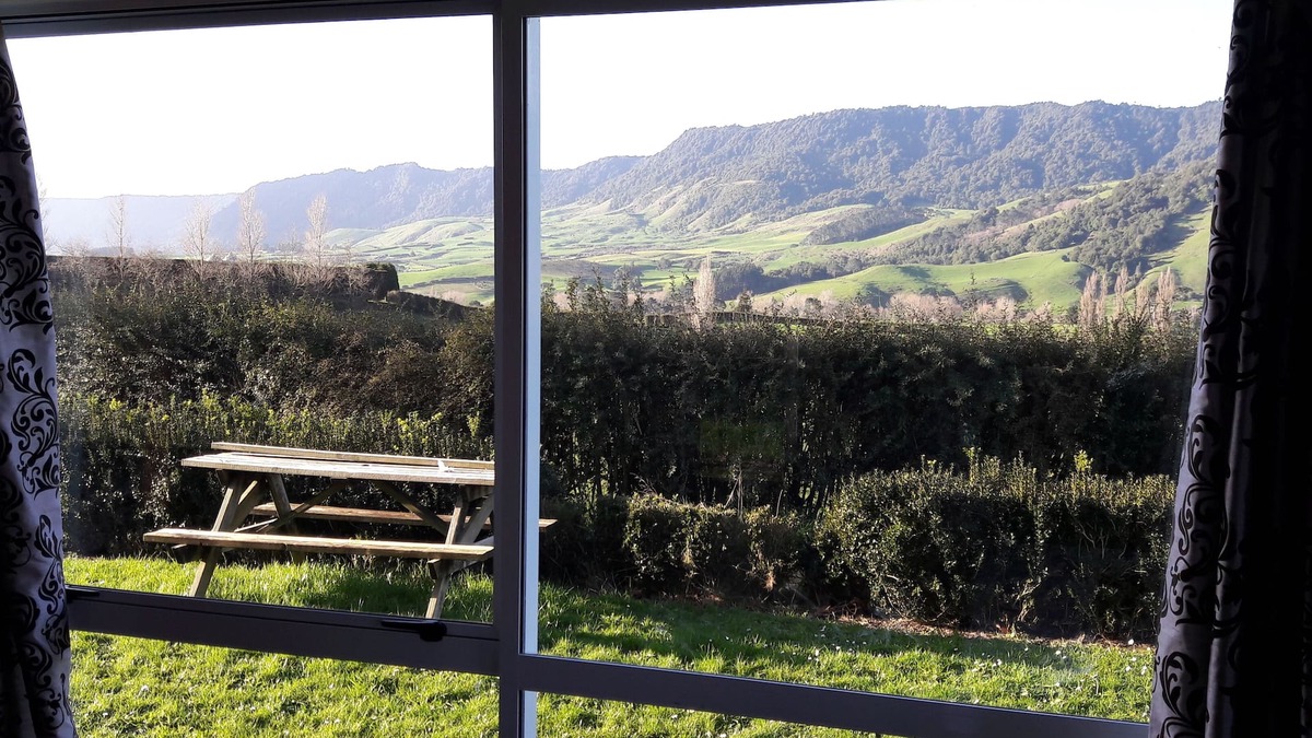 Okauia House | Fids Farmstay near Hobbiton