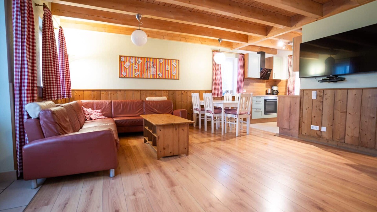 Niederberndorf House | Field barn - right -