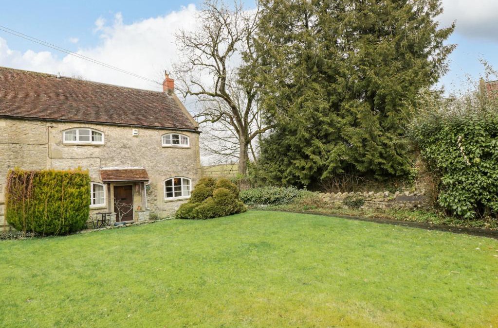 Cannards Grave House | Field Cottage