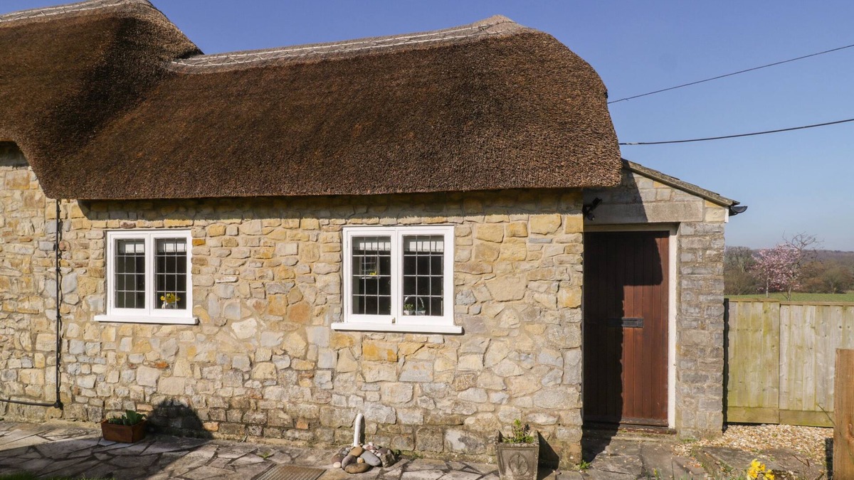 Ilton Cottage | FIELD VIEW, pet friendly, country holiday cottage in Taunton