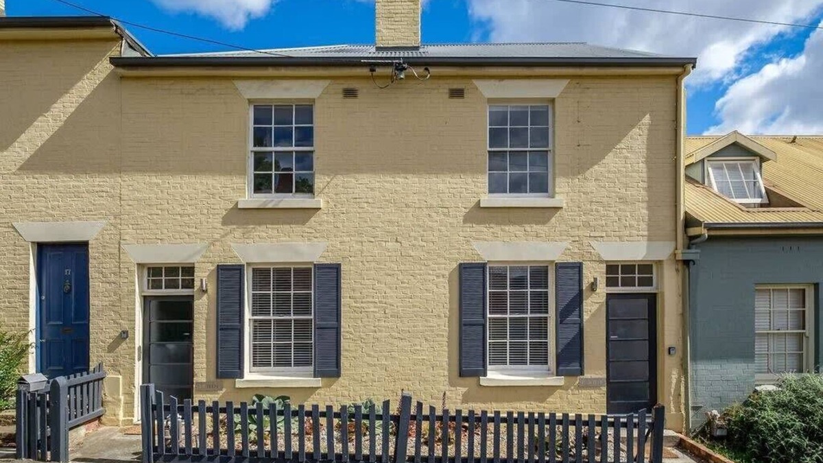 Battery Point House | 'Fifteen' - Heritage Terrace in Battery Point