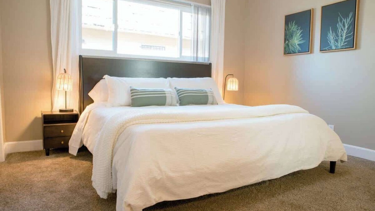 Raisin Apartment | Fig Garden Casita A- Trendy 2 Bedroom