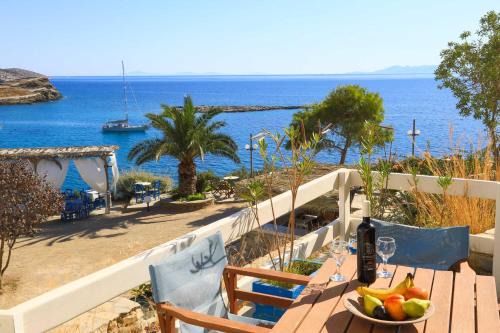 Schinoussa Town House | Filoxenia by Grispos Villas