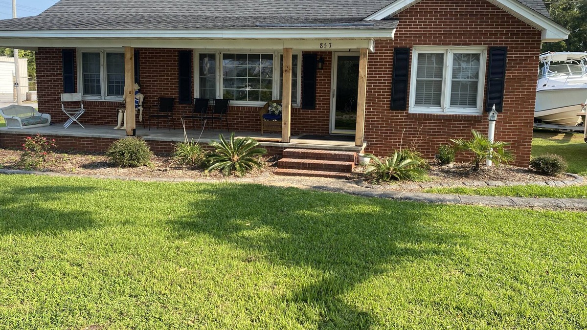 Harkers Island Cottage | Fin's Fish Camp at Harker's Island