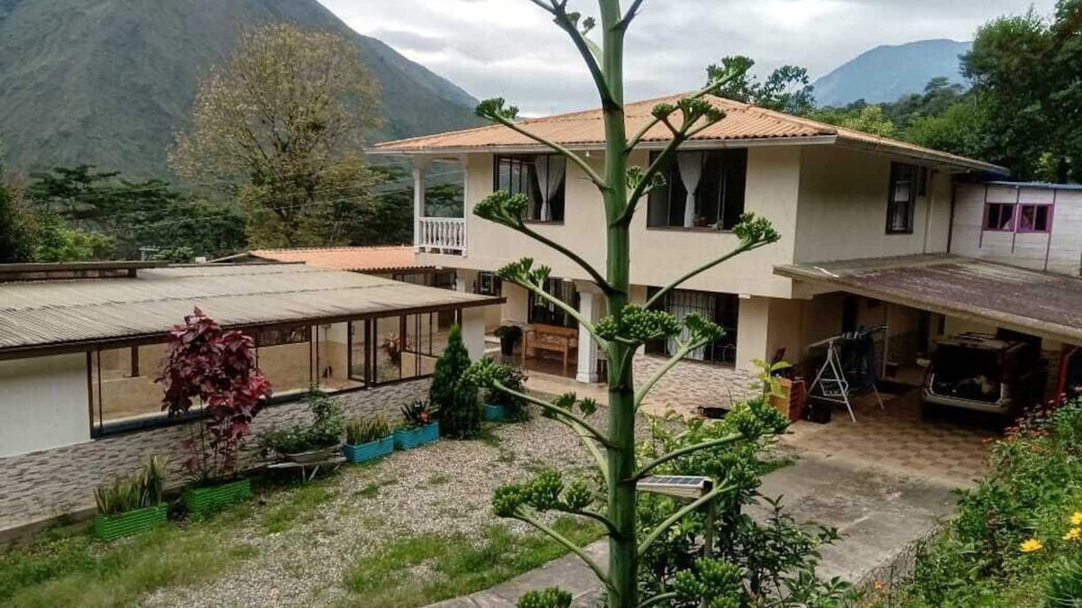 Quetame House | Finca Campestre La Soñada, Privada, Naturaleza, Piscina, Wifi, Comodidad, Vistas