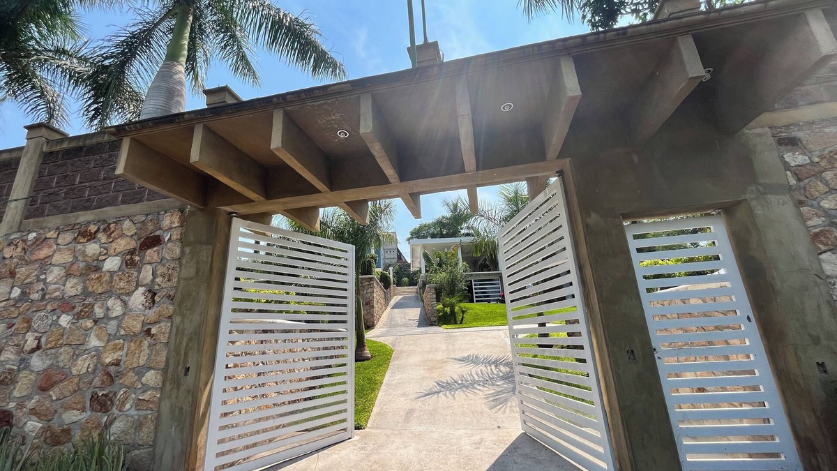 Tequesquitengo House | Finca Flor de Loto - House with swimming pool in Tequesquitengo