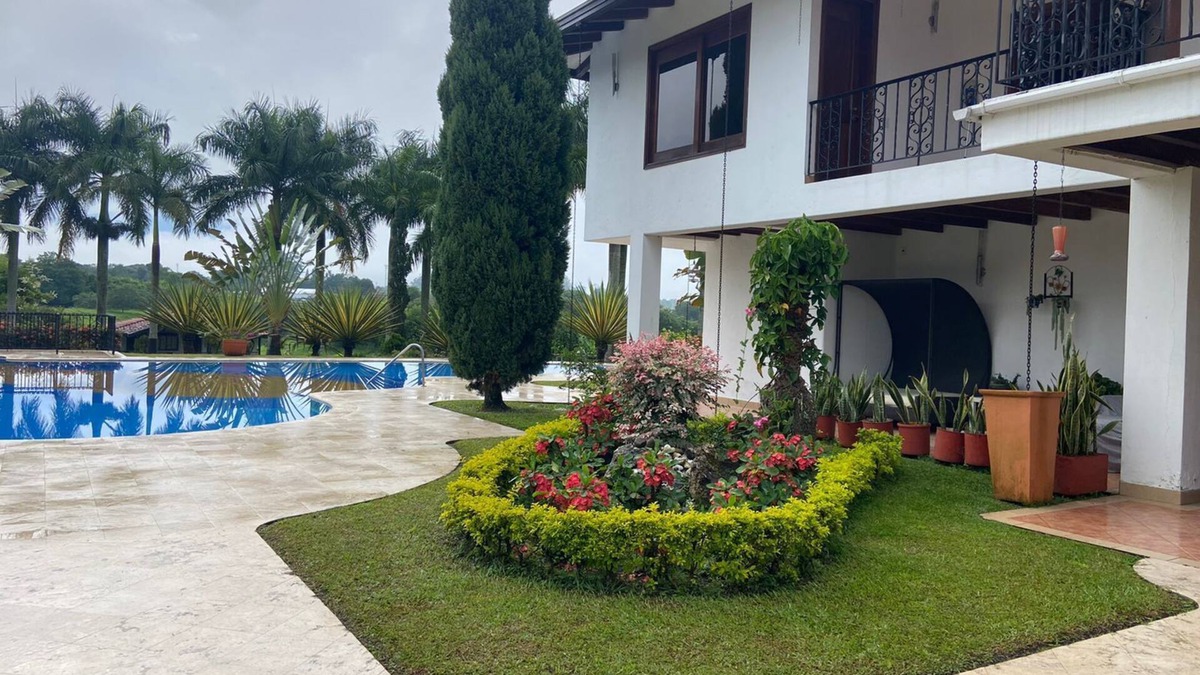 Pereira Villa | Finca Marken