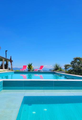 Pereira House | Finca Nuevo Monarca