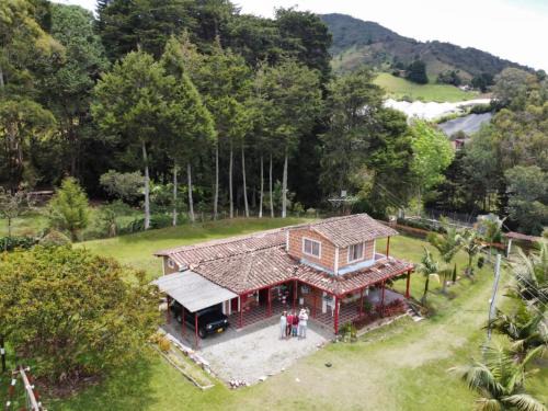 El Carmen de Viboral Ski Chalet | Finca Villa Isaura, Carmen del Viboral