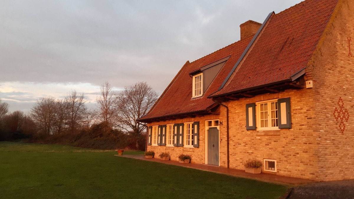 Vleteren House | Find peace in the middle of nowhere in my cosy house "De Vloge"