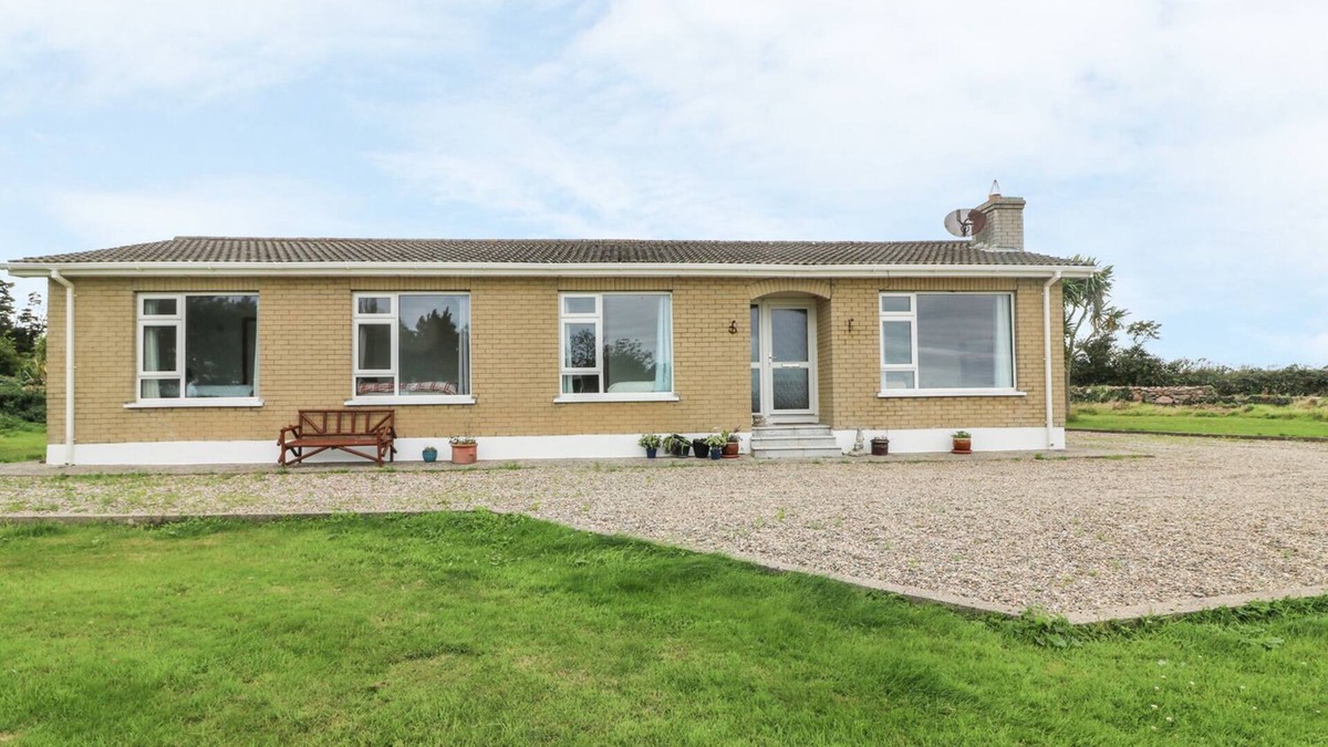 Lady's Island House | FINDALE, family friendly in Rosslare Harbour, County Wexford